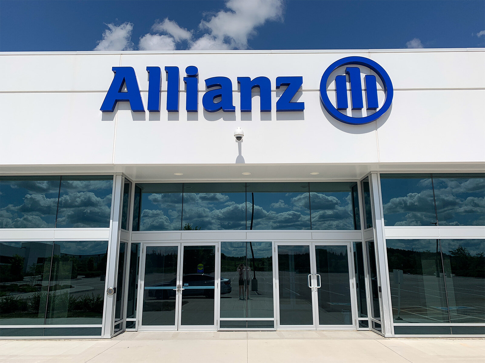 Allianz Global Assistance Contact Information