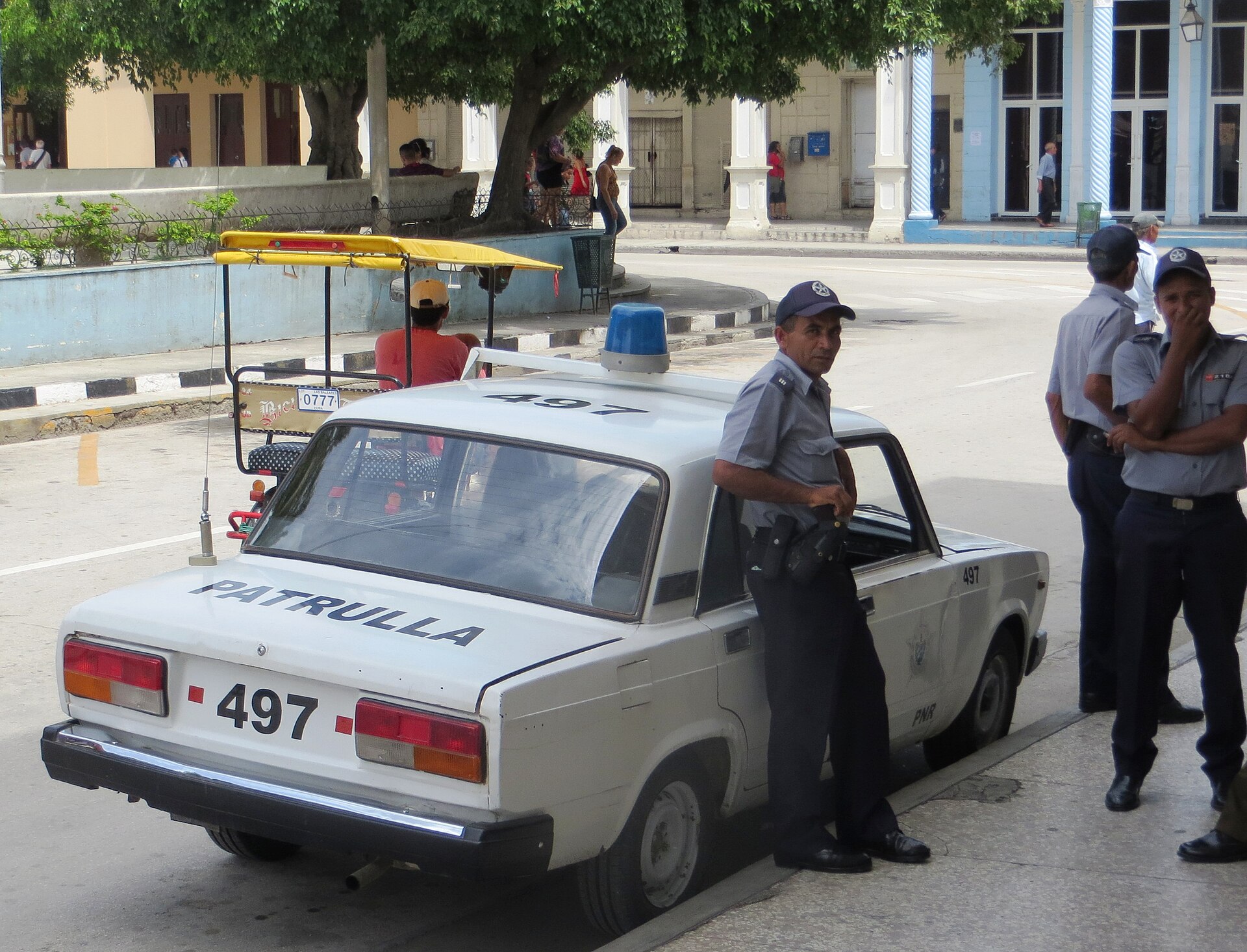 LADA 2105 Politie auto in Cuba